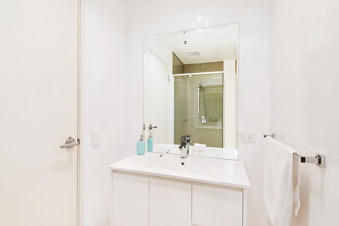 Stylish And Comfortable, Views Over Gouger St! - Accommodation Brunswick Heads 15