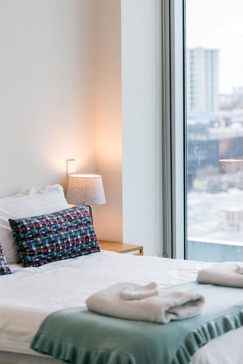 Stylish And Comfortable, Views Over Gouger St! - Accommodation Brunswick Heads 10