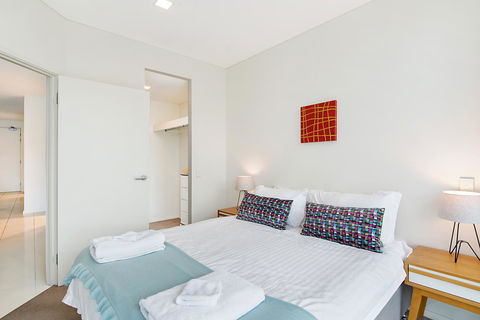 Stylish And Comfortable, Views Over Gouger St! - Accommodation Brunswick Heads 11