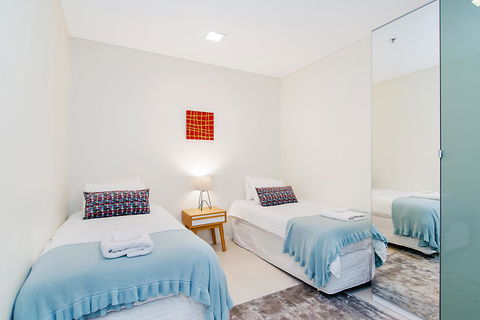 Stylish And Comfortable, Views Over Gouger St! - Accommodation Brunswick Heads 12