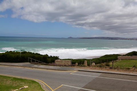 Southern Sands\' Beachfront Apartment - Accommodation Brunswick Heads 0