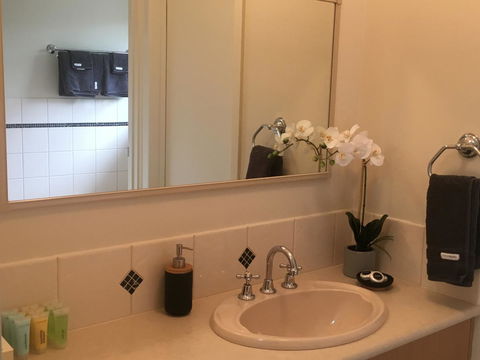 Apartment 229 Mount Gambier - Accommodation Brunswick Heads 3