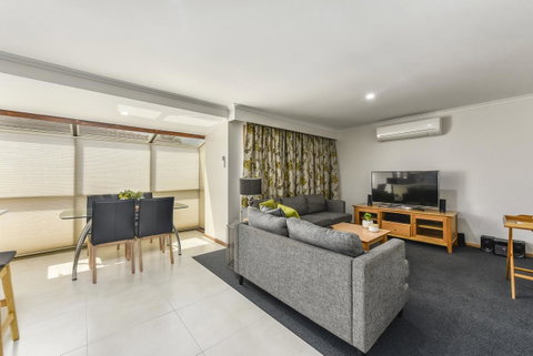 City Four Apartment - Accommodation Brunswick Heads 2