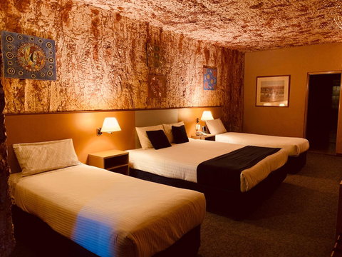 Desert Cave Hotel - Accommodation Brunswick Heads 29
