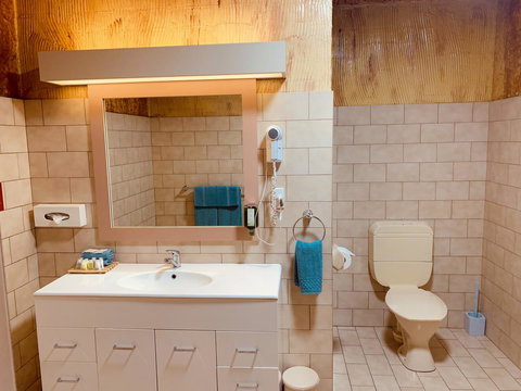 Desert Cave Hotel - Accommodation Brunswick Heads 8