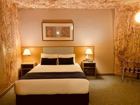 Desert Cave Hotel - Accommodation Brunswick Heads 10
