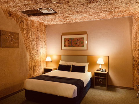 Desert Cave Hotel - Accommodation Brunswick Heads 12