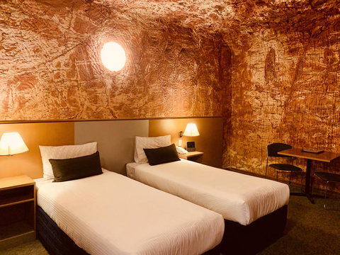 Desert Cave Hotel - Accommodation Brunswick Heads 15