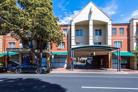 Executive 3 Bedroom Apartment + Internet + Parking - Accommodation Brunswick Heads 23