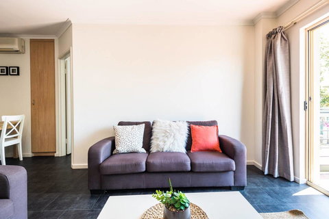 Executive 3 Bedroom Apartment + Internet + Parking - Accommodation Brunswick Heads 20