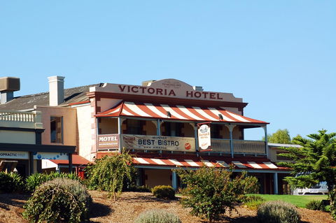 Victoria Hotel Strathalbyn - Accommodation Brunswick Heads 9