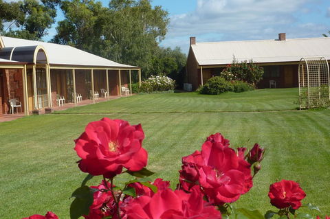Coonawarra Place Motor Inn - Accommodation Brunswick Heads 0