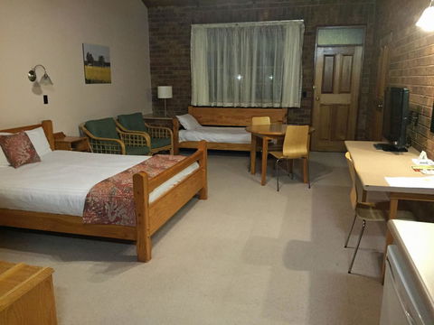 Coonawarra Place Motor Inn - Accommodation Brunswick Heads 1