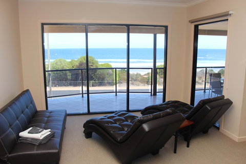 The Lighthouse - Beachfront Accommodation - Accommodation Brunswick Heads 5