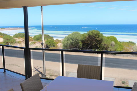The Lighthouse - Beachfront Accommodation - Accommodation Brunswick Heads 9