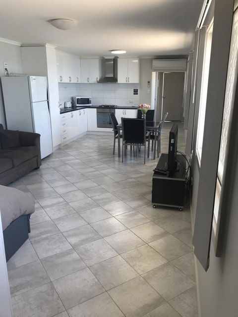 Beachside & Jetty View Apartment 6 - Captain\'s Apt - Accommodation Brunswick Heads 4