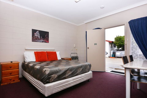 Motel Poinsettia - Accommodation Brunswick Heads 3