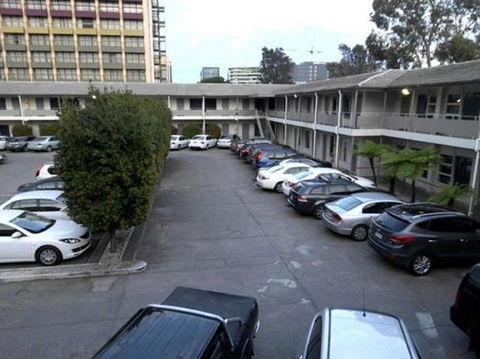HotelMOTEL Adelaide - Accommodation Brunswick Heads 1