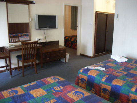 HotelMOTEL Adelaide - Accommodation Brunswick Heads 6