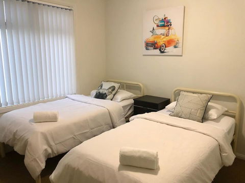MODERN SPACIOUS 3 BR HOME - NEAR BEACH & AIRPORT - Accommodation Brunswick Heads 3