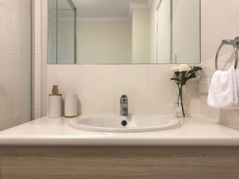 MODERN SPACIOUS 3 BR HOME - NEAR BEACH & AIRPORT - Accommodation Brunswick Heads 4