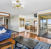 Rocks Retreat House with Sea Views - Accommodation Brunswick Heads