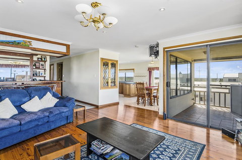 Rocks Retreat House With Sea Views - Accommodation Brunswick Heads 0