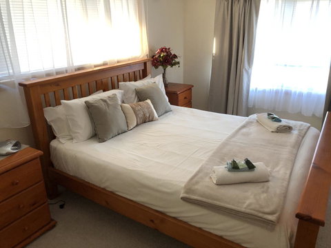 Rocks Retreat House With Sea Views - Accommodation Brunswick Heads 2