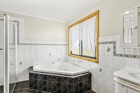 Rocks Retreat House With Sea Views - Accommodation Brunswick Heads 12