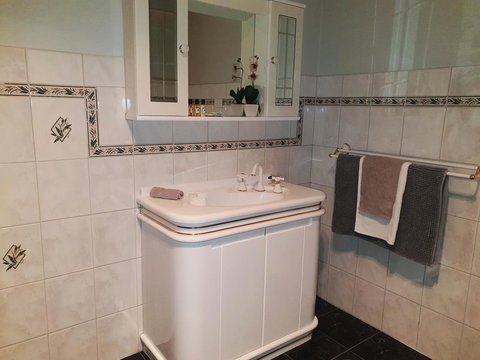 Rocks Retreat House With Sea Views - Accommodation Brunswick Heads 15