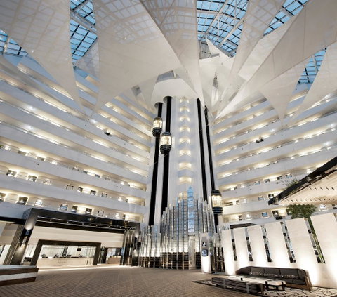 Crown Metropol Perth - Accommodation Brunswick Heads 2