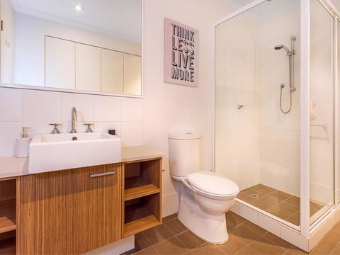 Home Apartment - Perth City Centre - Free WiFi - Accommodation Brunswick Heads 3