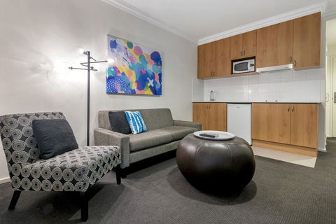 Oaks Perth Hotel - Accommodation Brunswick Heads 4