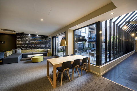 Mantra On Hay Perth - Accommodation Brunswick Heads 9