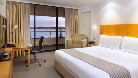 Crowne Plaza Perth, An IHG Hotel - Accommodation Brunswick Heads 3