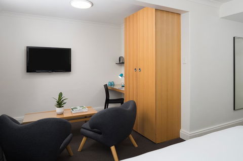 Pensione Hotel Perth - Accommodation Brunswick Heads 1