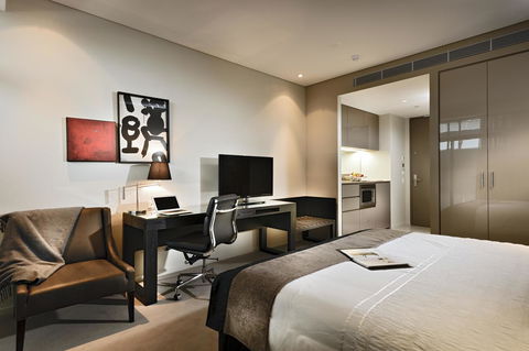 Fraser Suites Perth - Accommodation Brunswick Heads 5