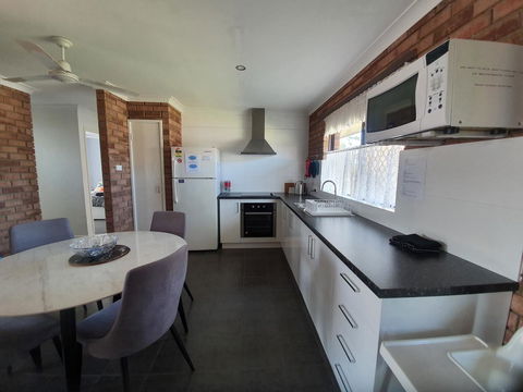 Ocean Beach Chalet 18 - Accommodation Brunswick Heads 2