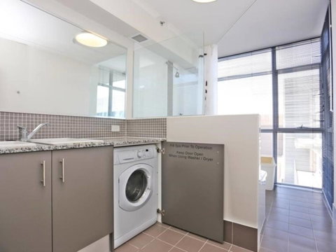 Centre Of Perth Whole Apartment W/view&spa&pool&wifi - Accommodation Brunswick Heads 12