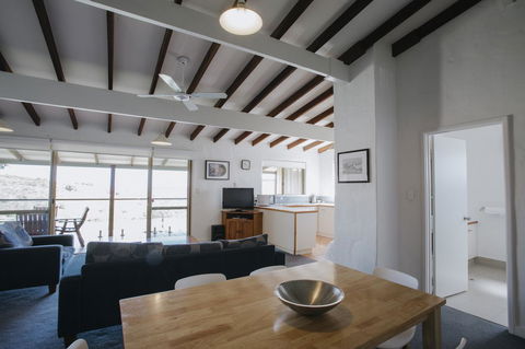Canal Rocks Beachfront Apartments - Accommodation Brunswick Heads 16