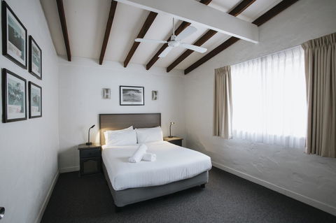 Canal Rocks Beachfront Apartments - Accommodation Brunswick Heads 3