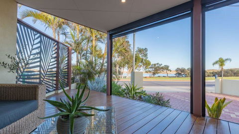 Starboard Views Kalbarri - River Front Apartment - Accommodation Brunswick Heads 1