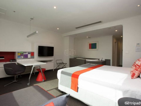 Citadines St Georges Terrace - Accommodation Brunswick Heads 1