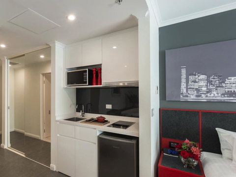Citadines St Georges Terrace - Accommodation Brunswick Heads 4