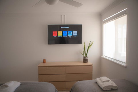 FortyTwo - Oceanside Retreat Busselton - Accommodation Brunswick Heads 15