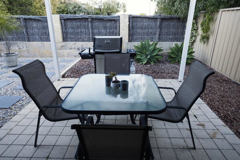 FortyTwo - Oceanside Retreat Busselton - Accommodation Brunswick Heads 5