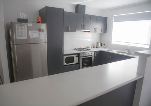 FortyTwo - Oceanside Retreat Busselton - Accommodation Brunswick Heads 42