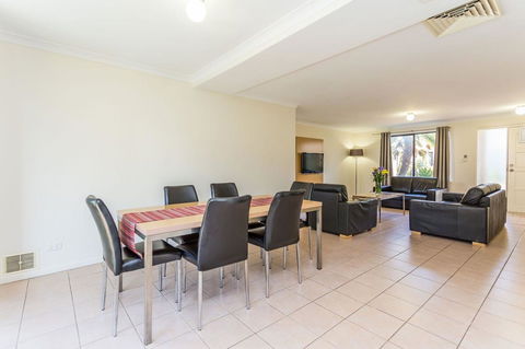 Country Comfort Perth - Accommodation Brunswick Heads 8
