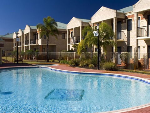 Country Comfort Perth - Accommodation Brunswick Heads 0