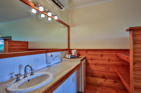 Kimberley Hotel - Accommodation Brunswick Heads 8